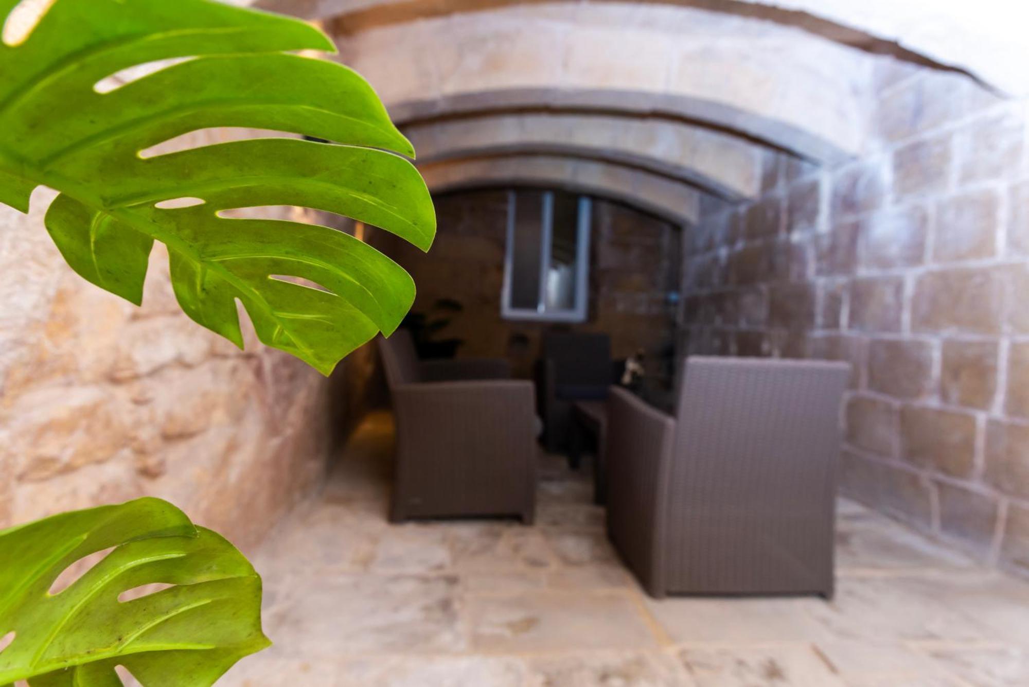 Great Siege Apartment Isla Extérieur photo