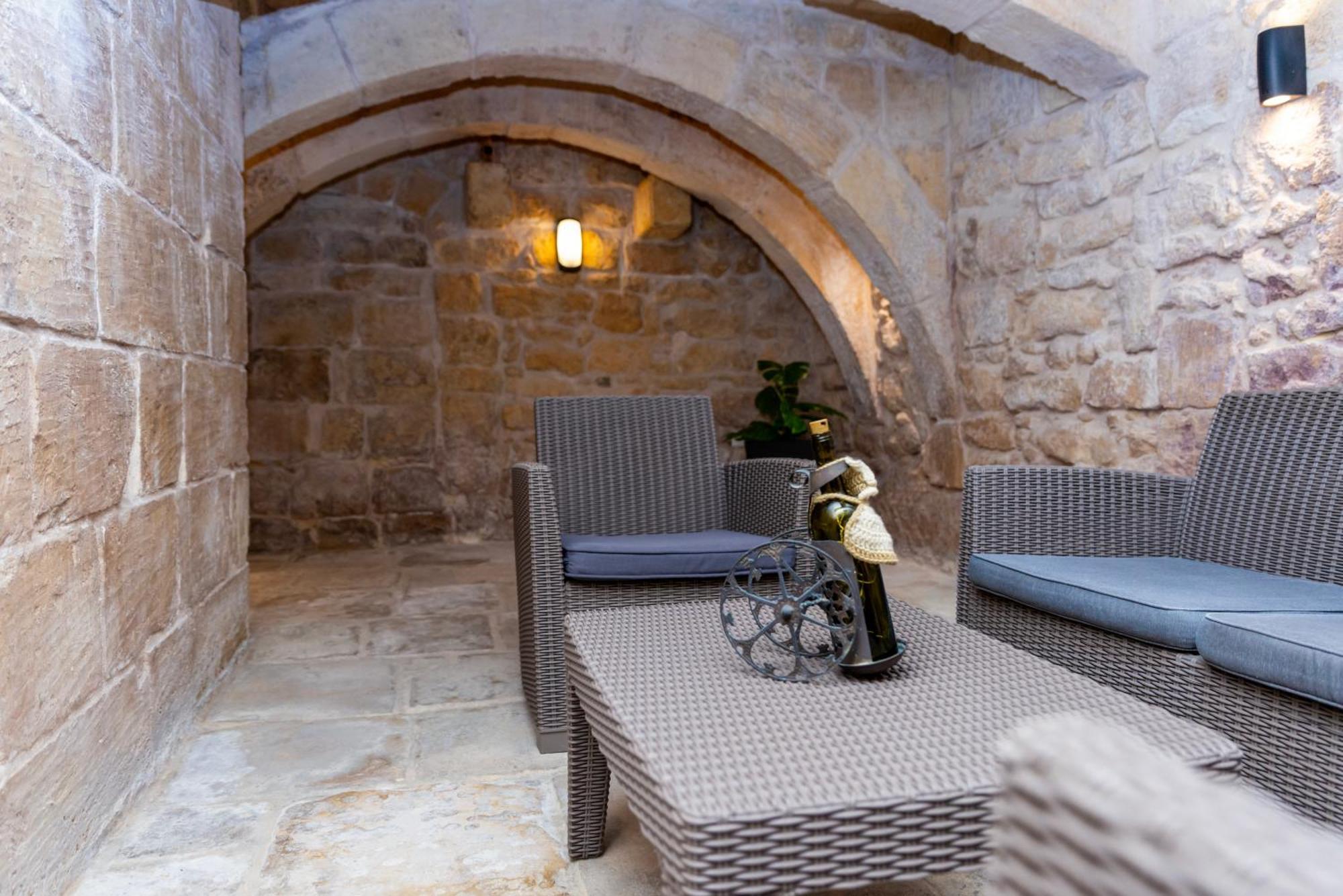Great Siege Apartment Isla Extérieur photo